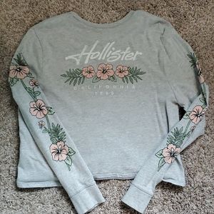 Hollister Cropped Long Sleeve Shirt